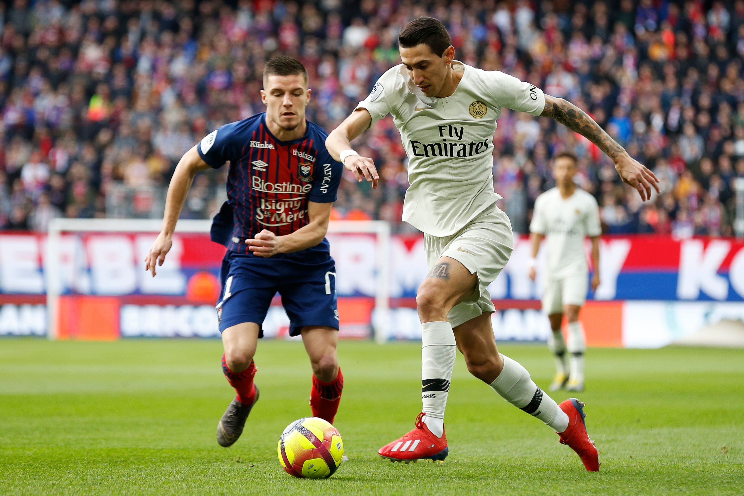 致敬传奇，布伦南-约翰逊进球后用孙兴慜招牌动作进行庆祝