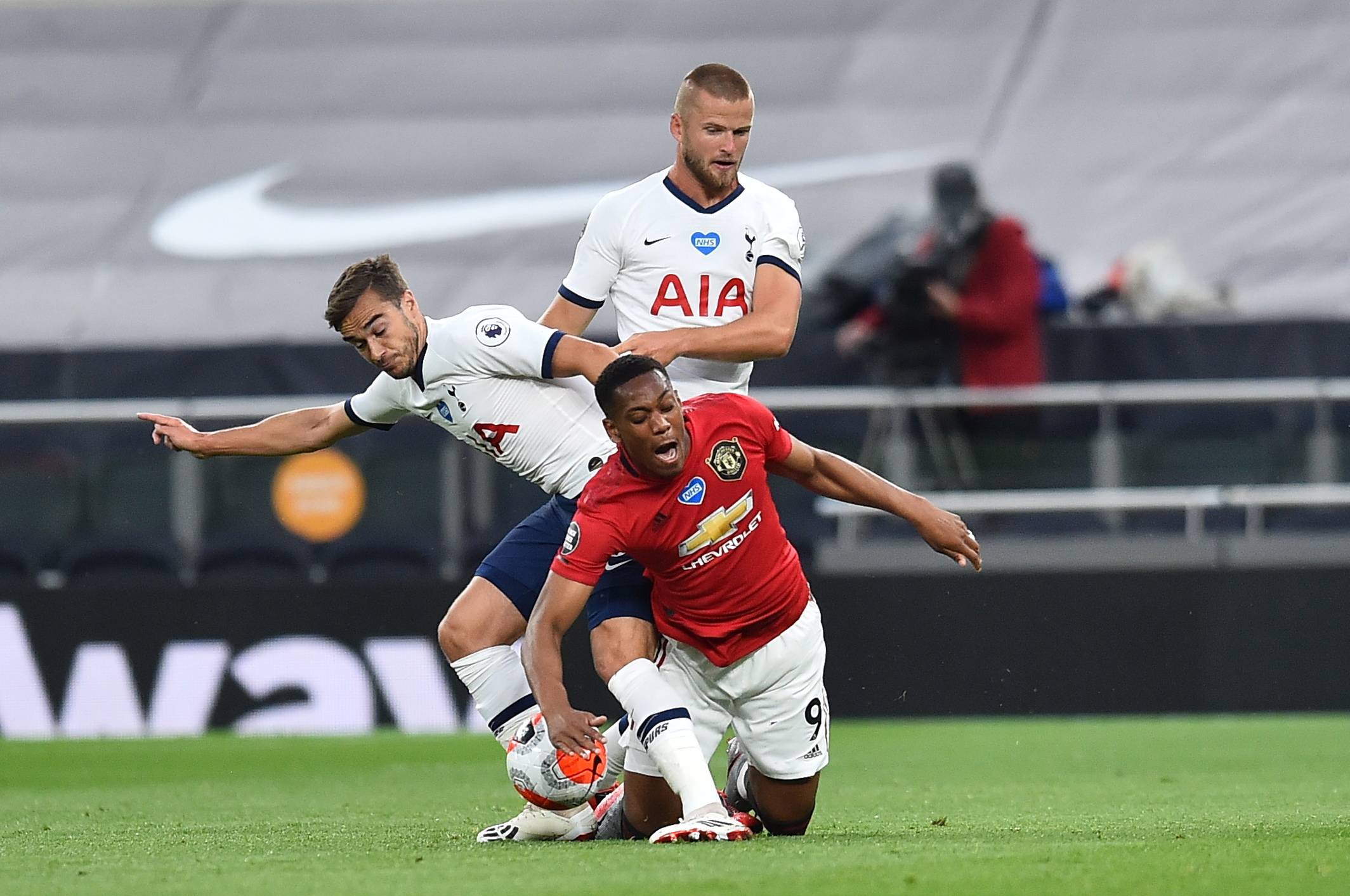 名宿公开夸赞球队新星