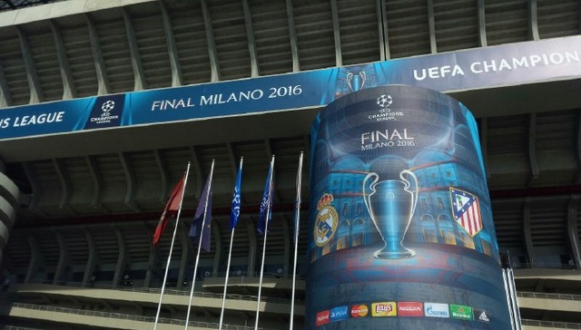 萨拉维亚：C罗是职业与坚持的标杆，梅西是不可复制的天才（萨拉维亚：C罗是职业态度与恒心的楷模，梅西是无法复制的天才）