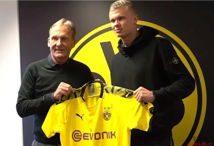 中国女足最佳球员选票：米利西奇、吴海燕第一选票均选择邦马蒂（中国女足最佳评选：米利西奇、吴海燕第一顺位均投邦马蒂）