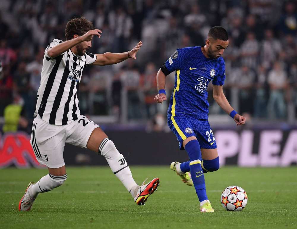 足球报：韩鹏是否继续执教泰山将取决于俱乐部的战略（足球报：韩鹏能否继续执掌泰山取决于俱乐部战略）