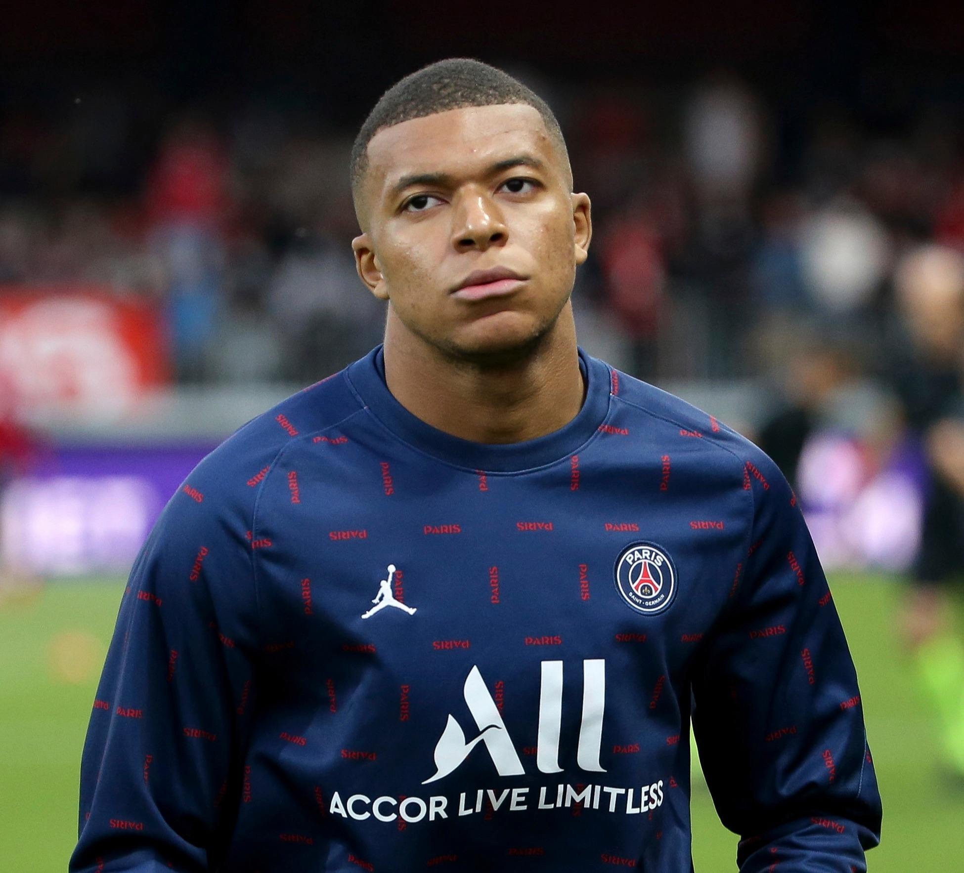 霍安：没人预料到梅西会回来，我希望他能来并和他一起踢球