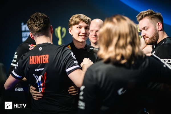 AniMajor淘汰赛首日战罢，LGD、T1、QC、Aster确保TI直邀资格