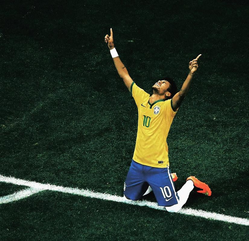 李国旭：英博会保持低调务实作风，让大连足球回到应有位置（李国旭：以英博会的低调务实，推动大连足球重返应有高度）