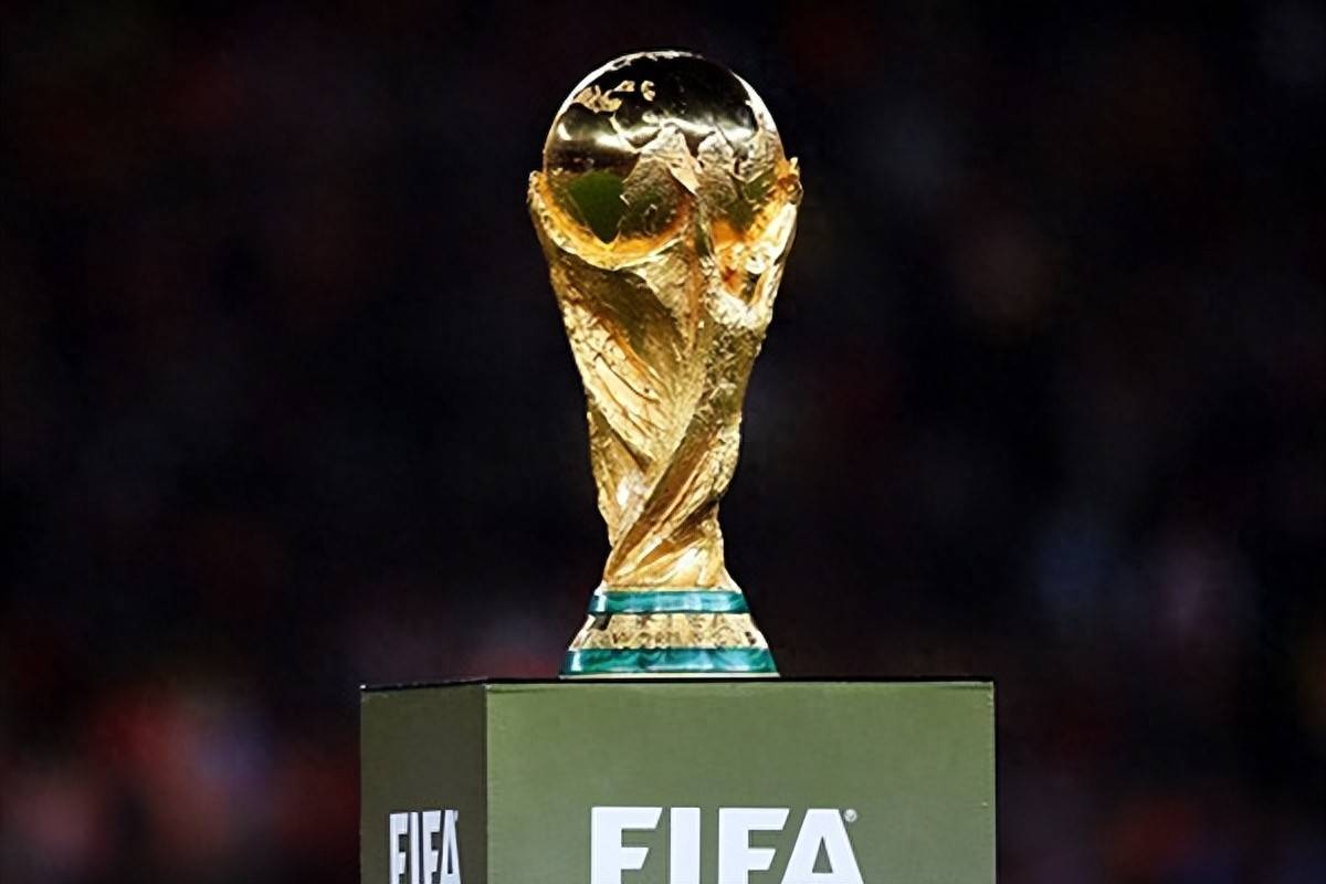 西媒：迈阿密国际拒绝莱万，认为已有苏亚雷斯没必要再引进他（西媒：迈阿密国际拒签莱万，称已有苏亚雷斯无需再引进）