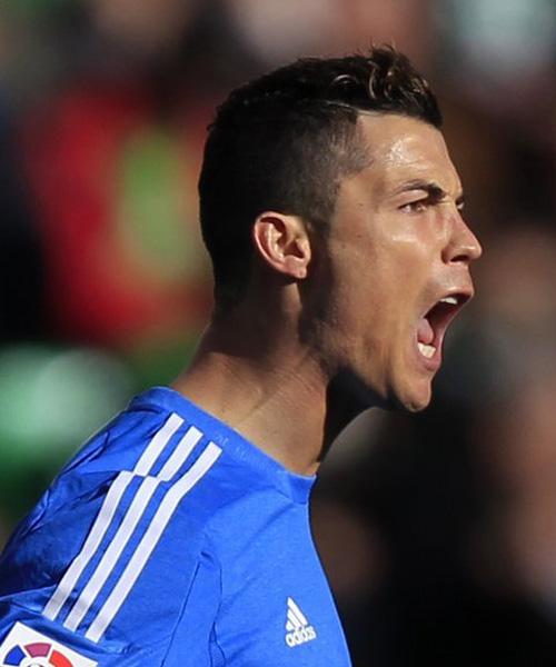 本赛季限制对手在6英尺内最低命中率：戈贝尔46%领跑